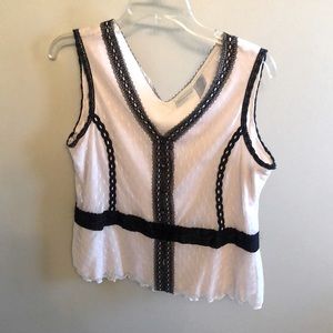 Worthington, beige and black lace top, size petite XL, but fits like a large
